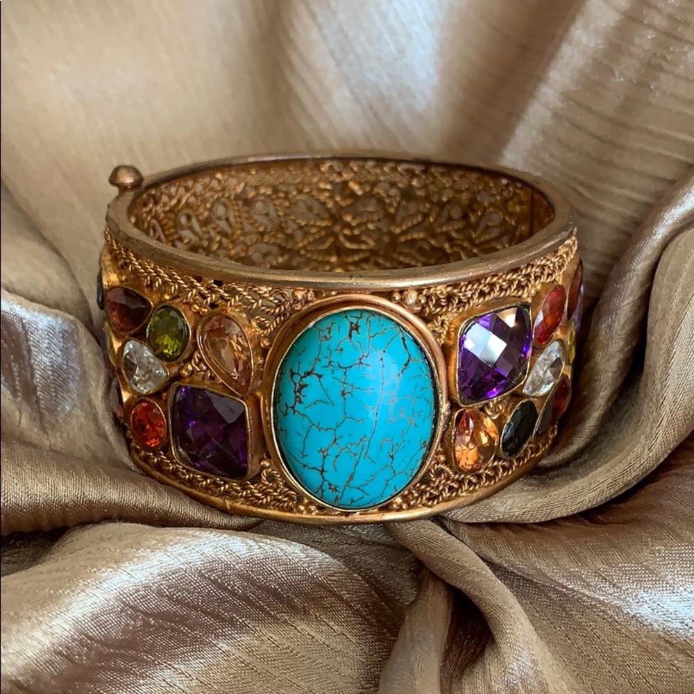 Beautiful gold tone cuff